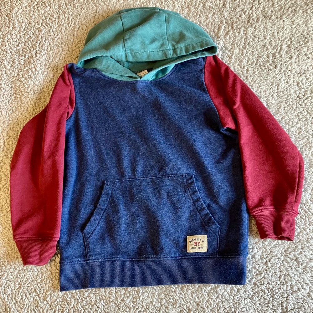 Boys Carters Colorful long sleeve w/hood size 7